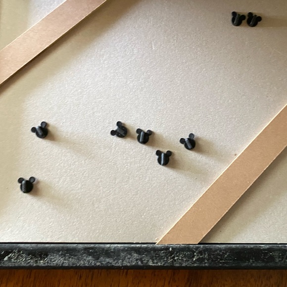 Disney Cinderella castle print with four rare pins. - Picture 12 of 15